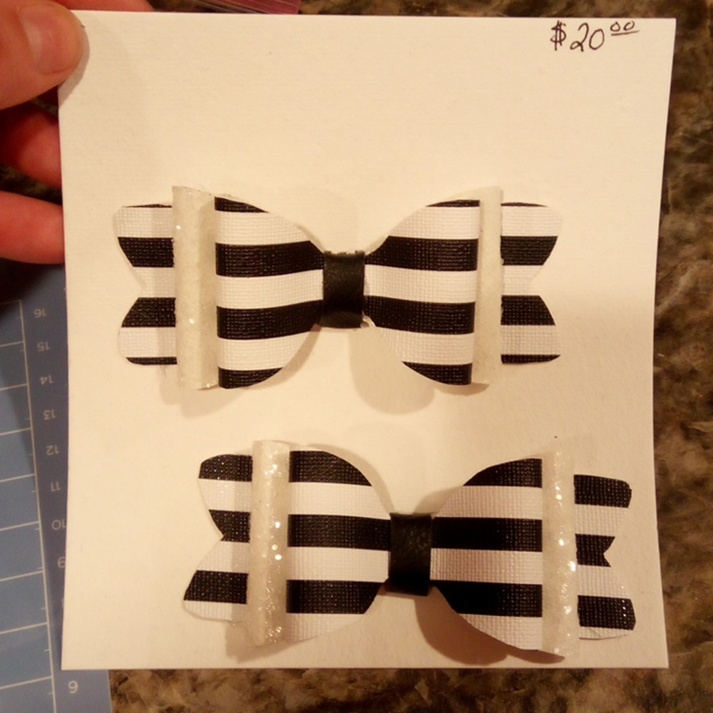 Shoe clips
